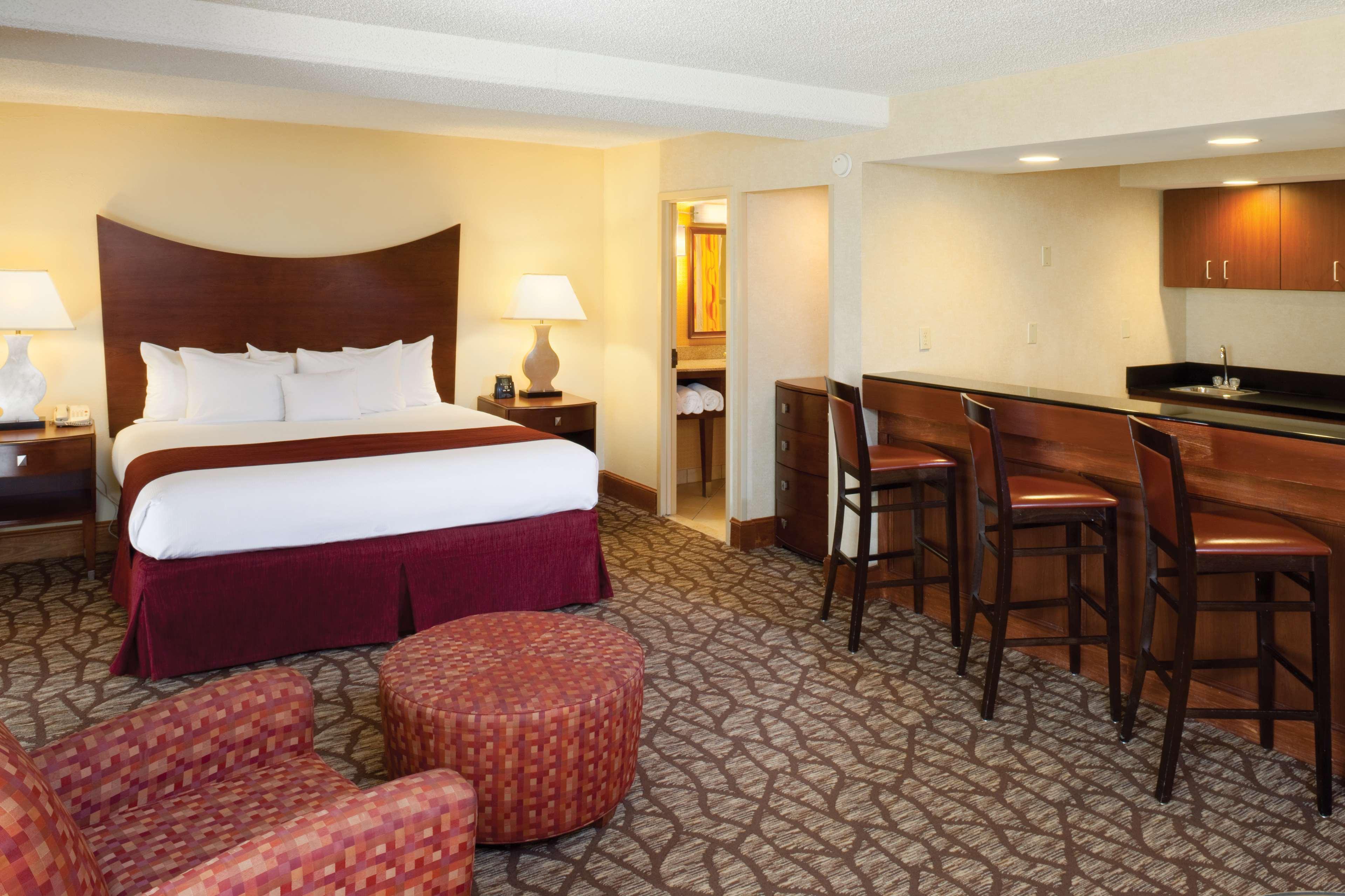 Doubletree By Hilton Johnson City Buitenkant foto