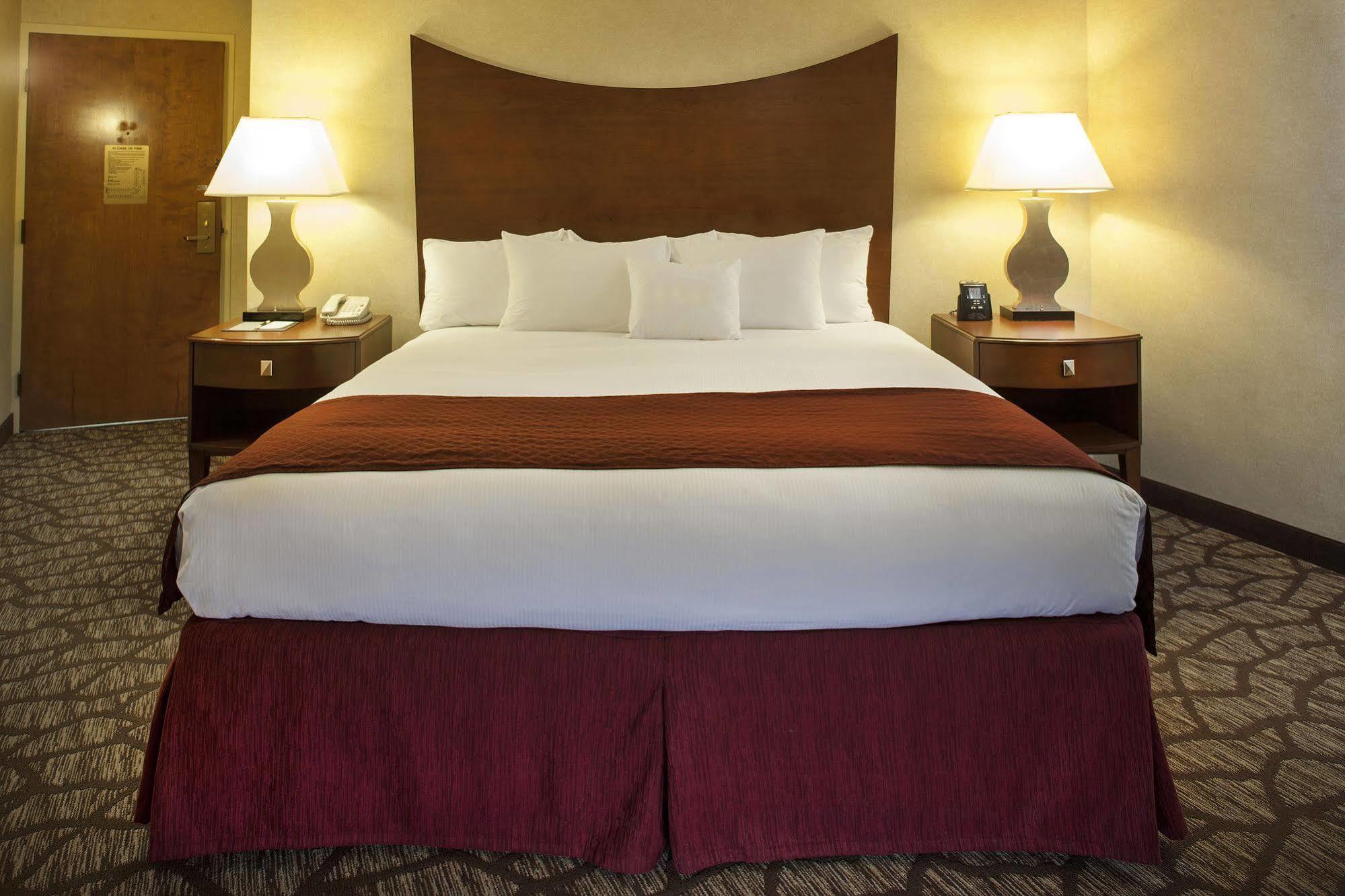 Doubletree By Hilton Johnson City Buitenkant foto